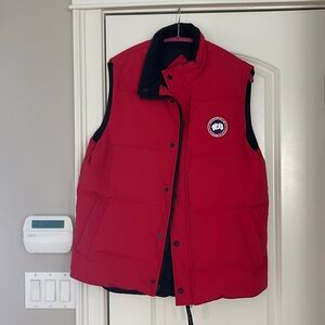 Canada Goose vest size large
